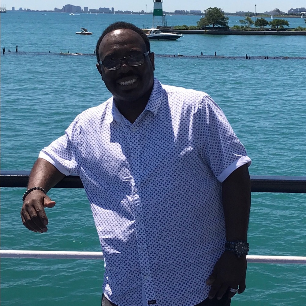 Meet your Posher, Lorenzo